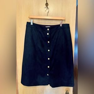 Loft Swede Black Skrit